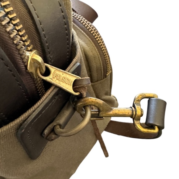 RUGGED TWILL PADDED COMPUTER BAG - Otter Green, Exceptional Condition - Picture 8 of 12